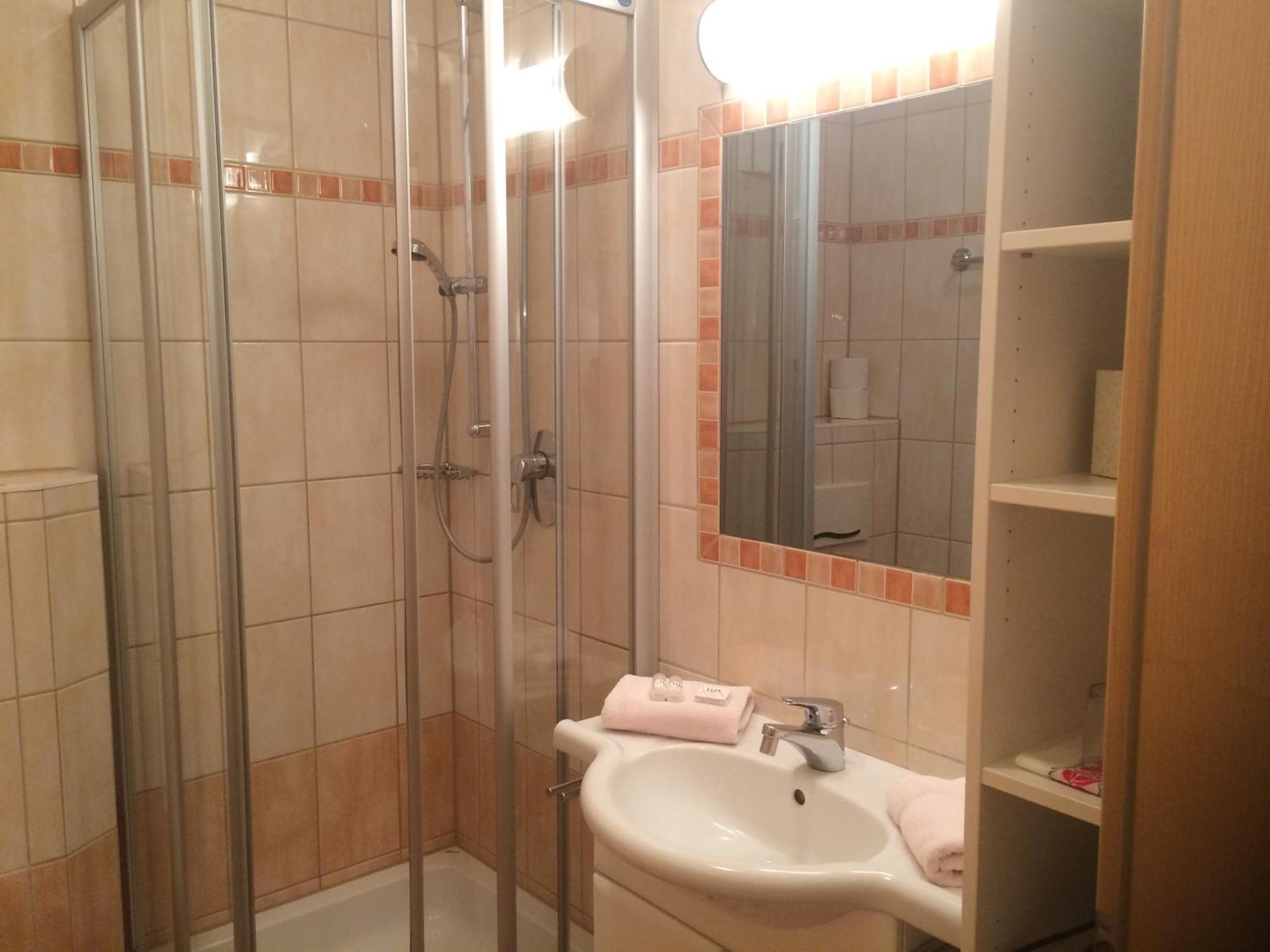 Gasthof Zur Gams Donnersbachwald Habitación foto