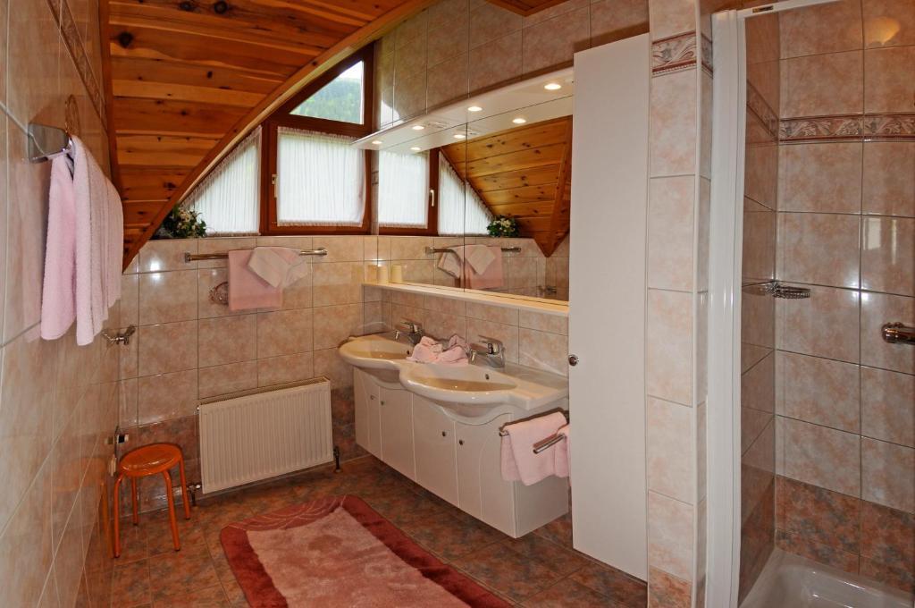 Gasthof Zur Gams Donnersbachwald Habitación foto